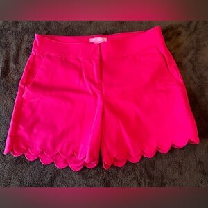 Isaac Mizrahi Hot Pink Scalloped Hem Shorts